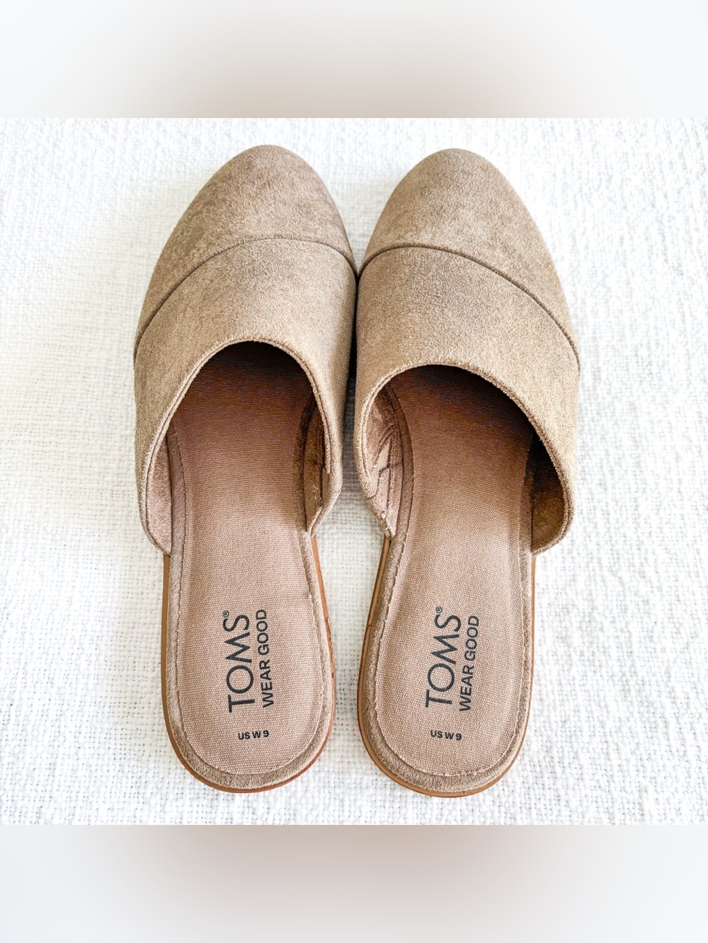 Toms slip-on flats. - Picture 7 of 10